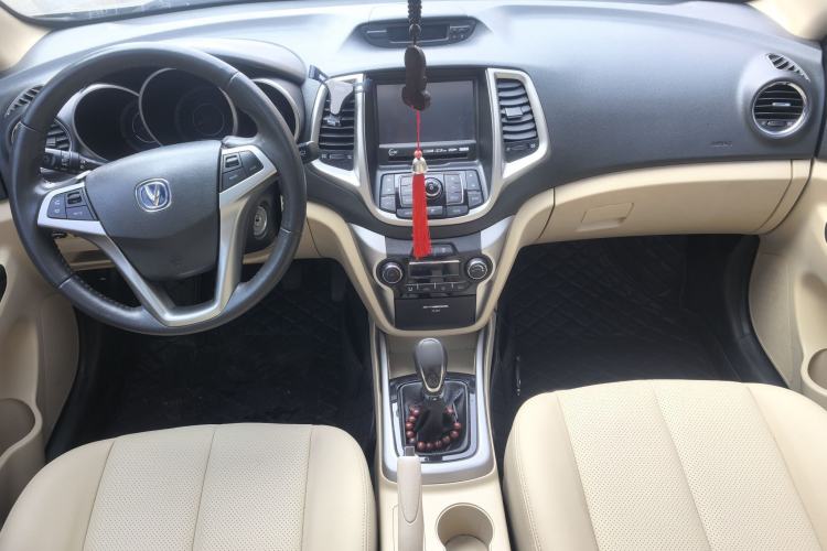 Used CHANGAN Eado 2015 1.6L Manual Luxury Model China V Standard Interior 4