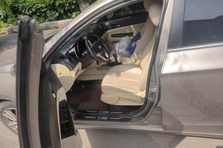 Used CHANGAN Eado 2015 1.6L Manual Luxury Model China V Standard Left Front Seat