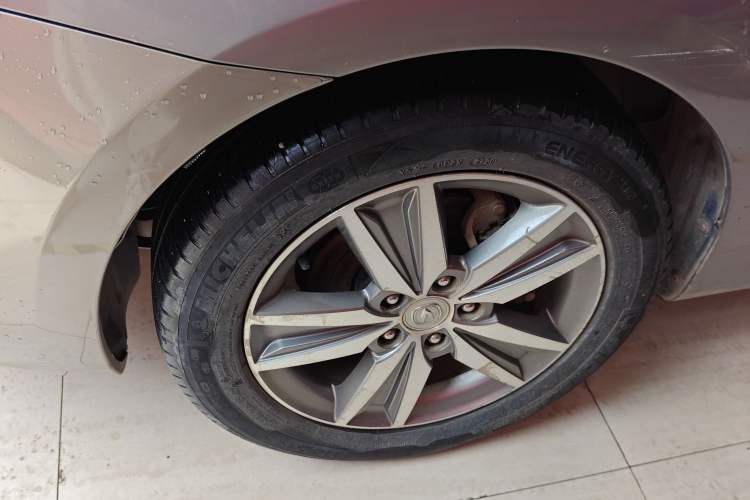 Used CHANGAN Eado 2015 1.6L Manual Luxury Model China V Standard Left Front Wheel Hub