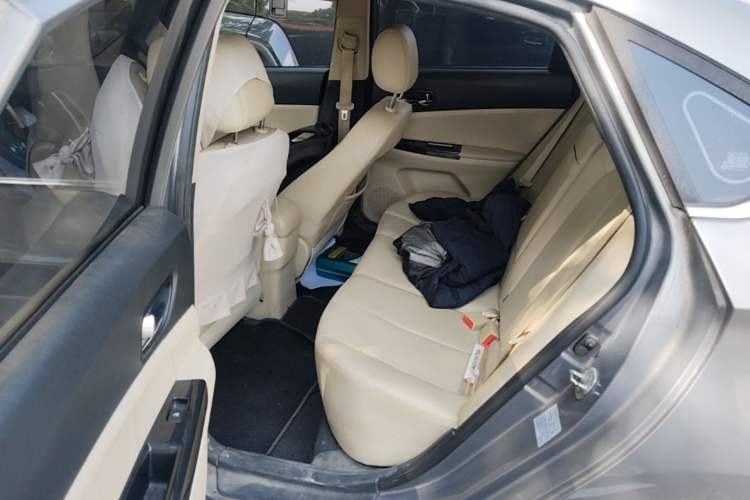 Used CHANGAN Eado 2015 1.6L Manual Luxury Model China IV Standard Left Rear Seat