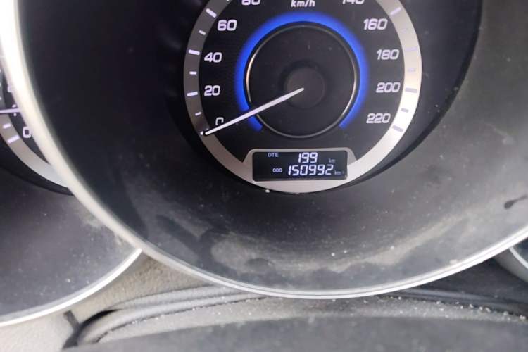 Used CHANGAN Eado 2015 1.6L Manual Luxury Model China IV Standard Odometer Close Up