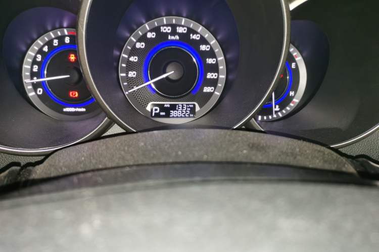 Used CHANGAN Eado 2015 1.6L Automatic Luxury Model Odometer Close Up