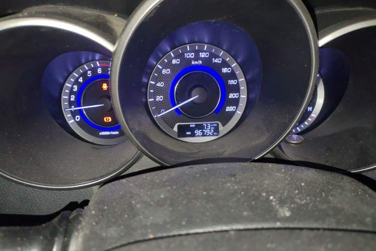 Used CHANGAN Eado 2015 1.6L Manual Luxury Model China V Standard Odometer Close Up