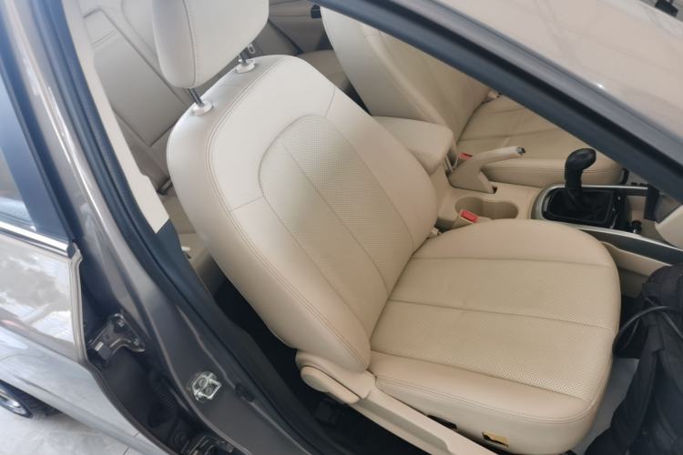 Used CHANGAN Eado 2015 1.6L Manual Luxury Model China V Standard Right Front Seat