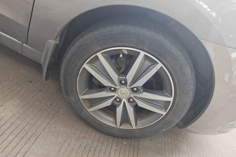 Used CHANGAN Eado 2015 1.6L Manual Luxury Model China V Standard Right Front Wheel Hub