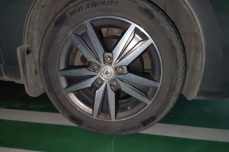 Used CHANGAN Eado 2015 1.6L Manual Luxury Model China V Standard Right Front Wheel Hub