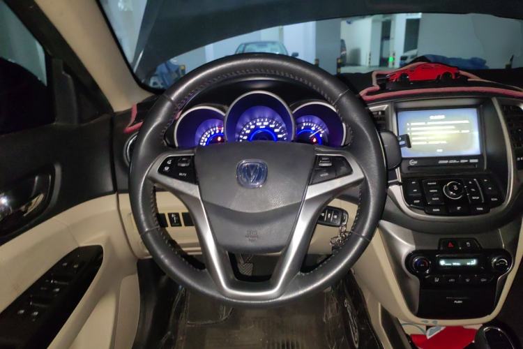 Used CHANGAN Eado 2015 1.6L Manual Luxury Model China V Standard Steering Wheel