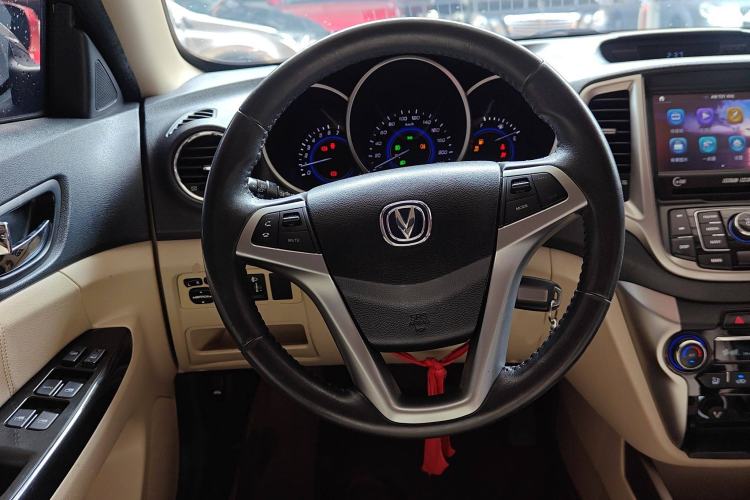 Used CHANGAN Eado 2015 1.6L Manual Luxury Model China V Standard Steering Wheel