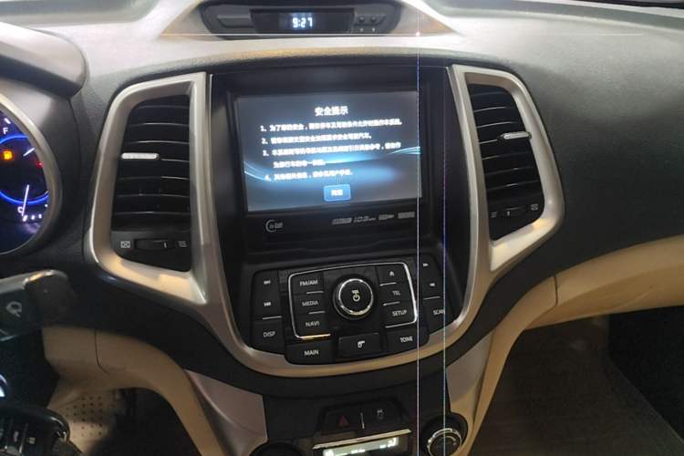 Used CHANGAN Eado 2015 1.6L Automatic Luxury Model Audio And AC Panel