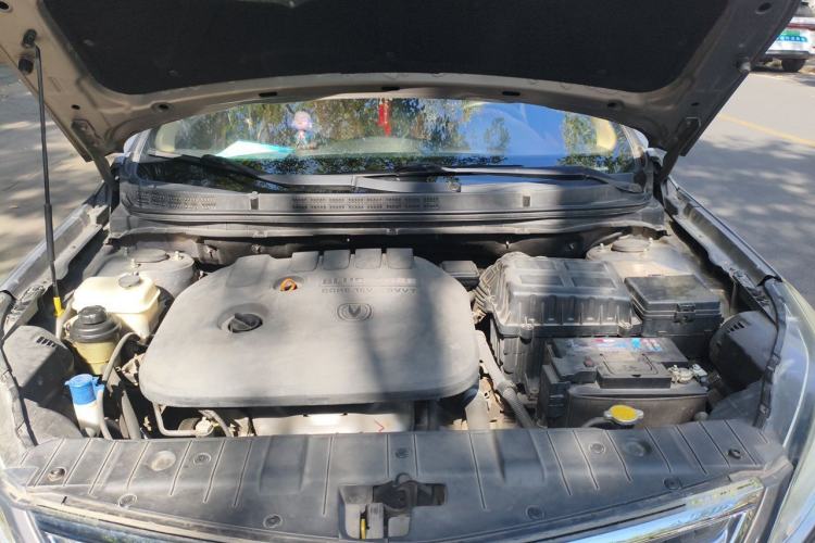 Used CHANGAN Eado 2015 1.6L Manual Luxury Model China V Standard Engine Bay
