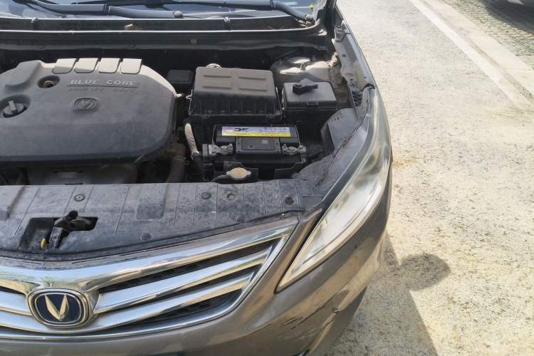 Used CHANGAN Eado 2015 1.6L Manual Luxury Model China IV Standard Engine Bay Left