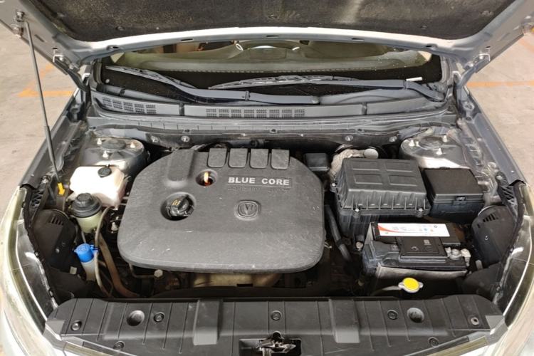 Used CHANGAN Eado 2015 1.6L Manual Luxury Model China V Standard Engine Bay