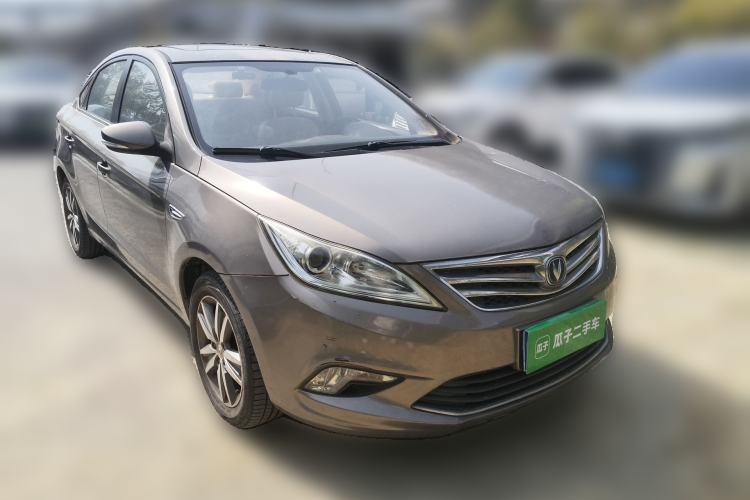 Used CHANGAN Eado 2015 1.6L Manual Luxury Model China IV Standard Front Right 45 Deg