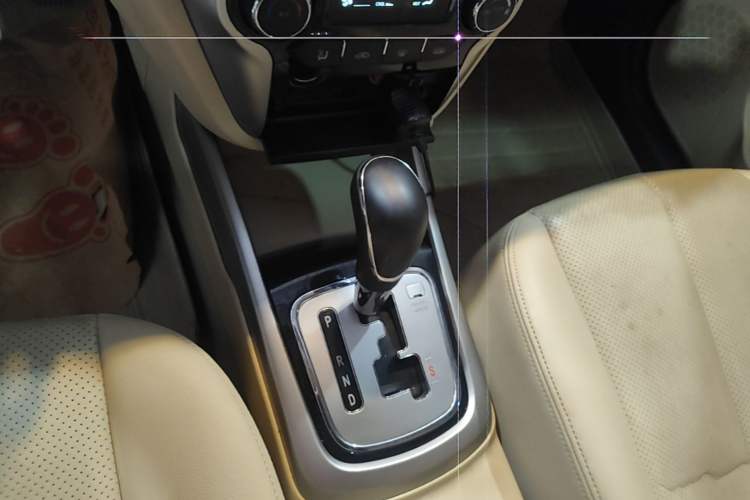 Used CHANGAN Eado 2015 1.6L Automatic Luxury Model Gear Lever