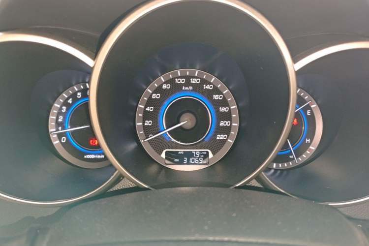 Used CHANGAN Eado 2015 1.6L Manual Luxury Model China V Standard Instrument Cluster