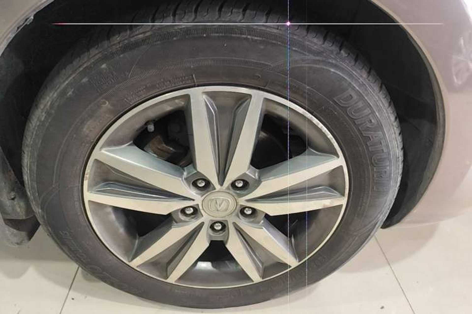 Used CHANGAN Eado 2015 1.6L Automatic Luxury Model Right Front Wheel Hub