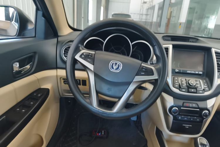 Used CHANGAN Eado 2015 1.6L Manual Luxury Model China V Standard Steering Wheel