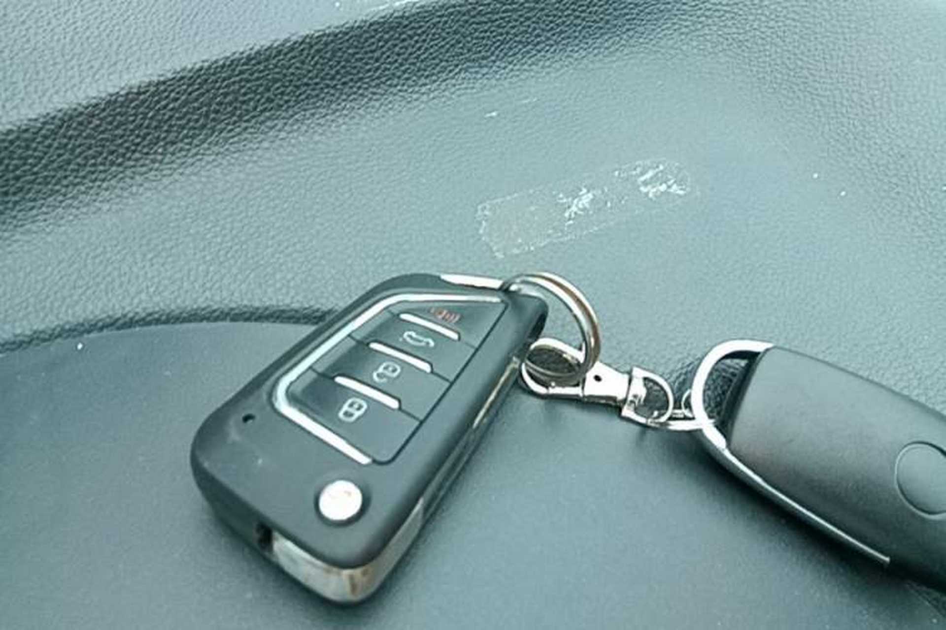 Used CHANGAN Eado 2015 1.6L Manual Junku Model China IV Standard Vehicle Key
