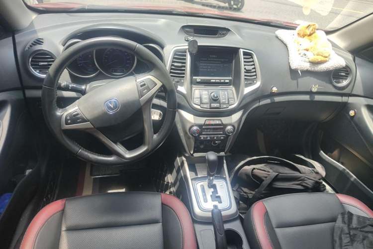 Used CHANGAN Eado 2015 1.6L Automatic Junku Model China IV Standard Center Console