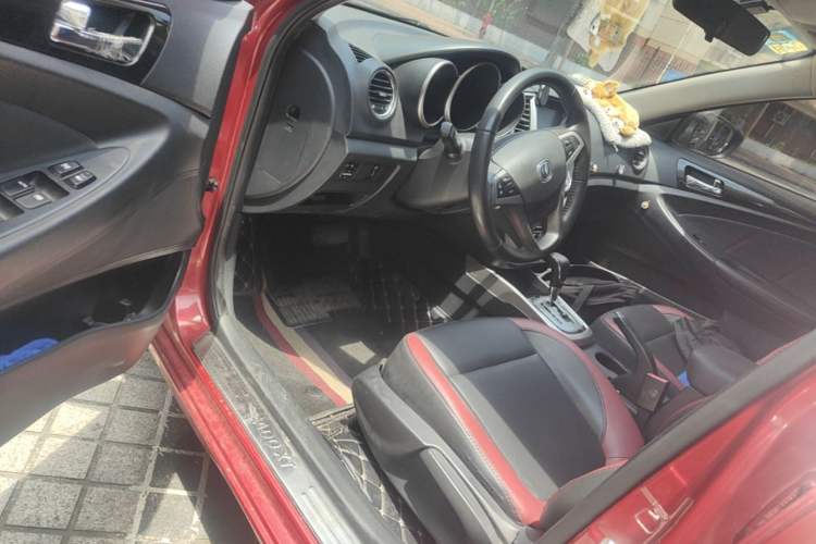 Used CHANGAN Eado 2015 1.6L Automatic Junku Model China IV Standard Driver Seat