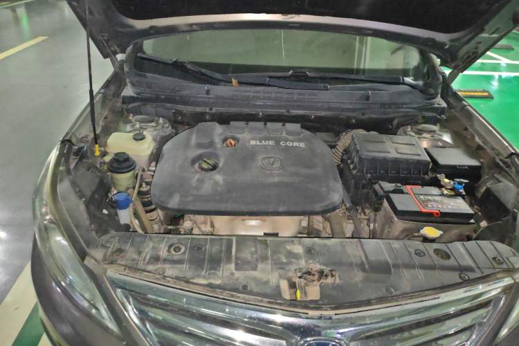 Used CHANGAN Eado 2015 1.6L Manual Luxury Model China IV Standard Engine Bay Right