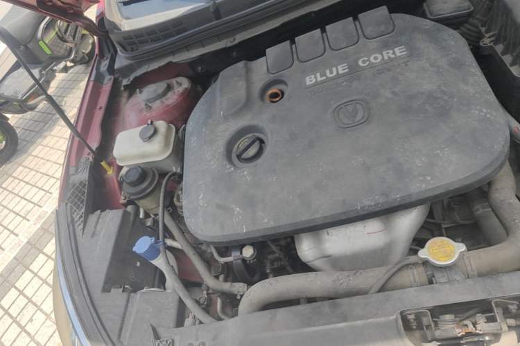Used CHANGAN Eado 2015 1.6L Automatic Junku Model China IV Standard Engine Bay Right