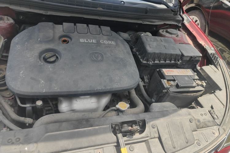 Used CHANGAN Eado 2015 1.6L Automatic Junku Model China IV Standard Engine Bay