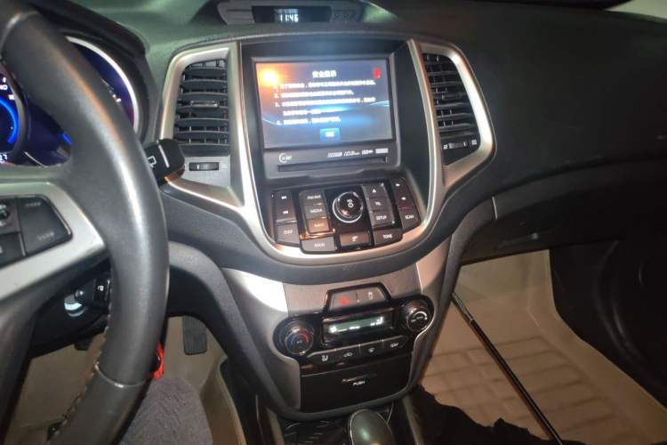 Used CHANGAN Eado 2015 1.6L Automatic Junku Model China IV Standard Audio And AC Panel