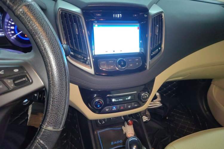Used CHANGAN Eado 2015 1.6L Automatic Luxury Model Audio And AC Panel