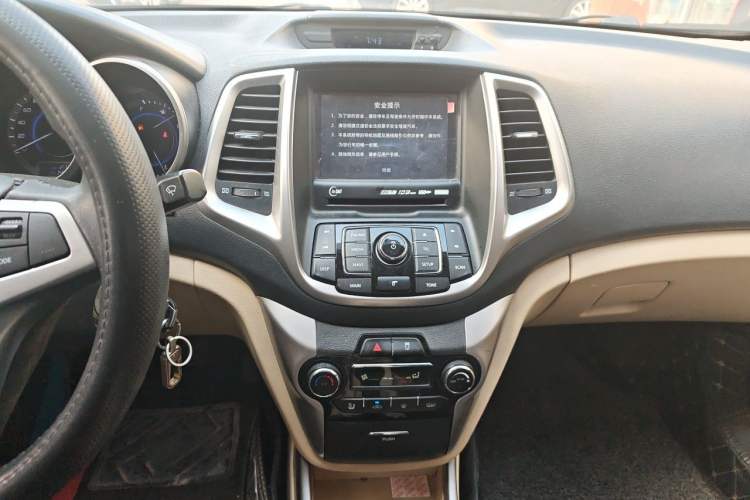 Used CHANGAN Eado 2015 1.6L Manual Flagship Model Audio And AC Panel