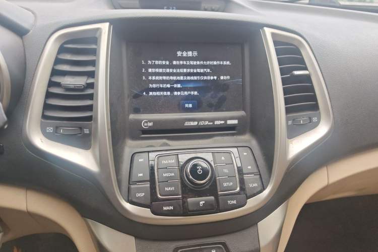 Used CHANGAN Eado 2015 1.6L Automatic Luxury Model Audio And AC Panel