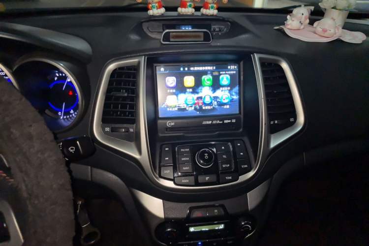 Used CHANGAN Eado 2015 1.6L Manual Luxury Model China IV Standard Audio And AC Panel