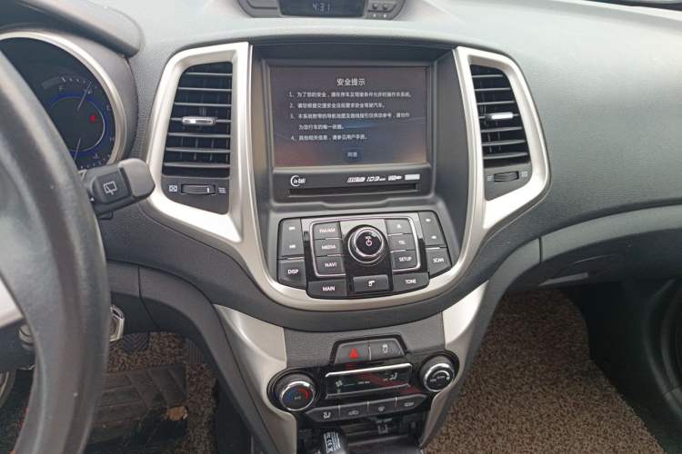 Used CHANGAN Eado 2015 1.6L Manual Junku Model China IV Standard Audio And AC Panel