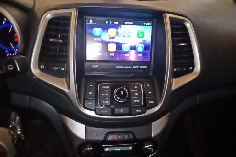 Used CHANGAN Eado 2015 1.6L Manual Junku Model China IV Standard Audio And AC Panel
