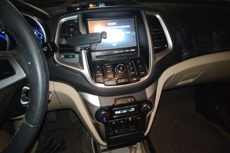 Used CHANGAN Eado 2015 1.6L Manual Shangkue Model China IV Audio And AC Panel