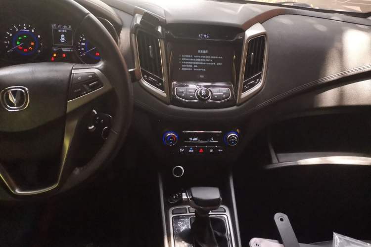 Used CHANGAN Eado 2015 1.6L Automatic Junku Model China IV Standard Audio And AC Panel