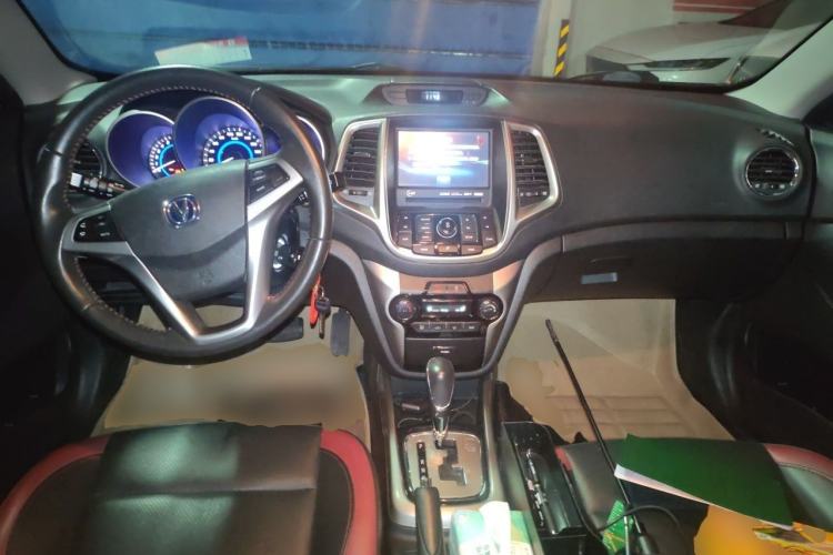 Used CHANGAN Eado 2015 1.6L Automatic Junku Model China IV Standard Center Console