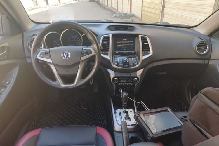 Used CHANGAN Eado 2015 1.6L Automatic Junku Model China IV Standard Center Console
