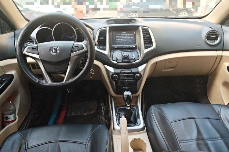 Used CHANGAN Eado 2015 1.6L Manual Flagship Model Center Console