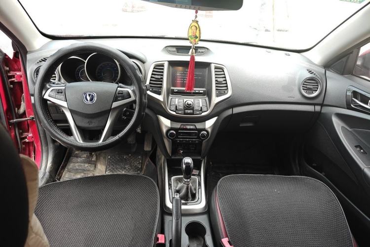 Used CHANGAN Eado 2015 1.6L Manual Junku Model China IV Standard Center Console