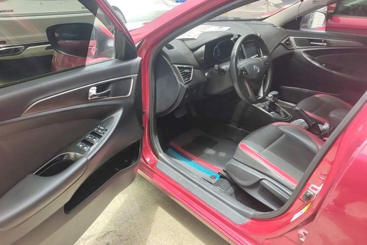 Used CHANGAN Eado 2015 1.6L Automatic Junku Model China IV Standard Driver Seat