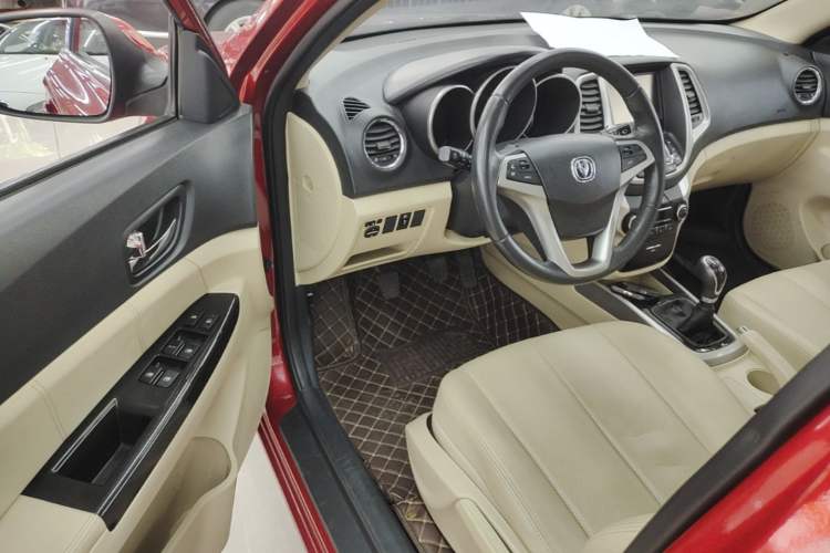 Used CHANGAN Eado 2015 1.6L Manual Luxury Model China V Standard Driver Seat