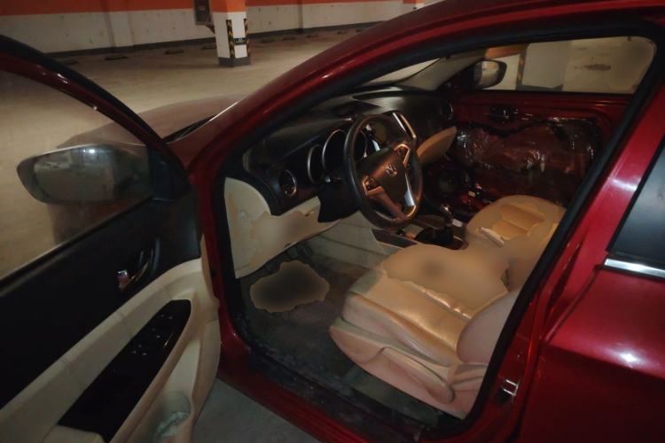 Used CHANGAN Eado 2015 1.6L Manual Shangkue Model China IV Driver Seat