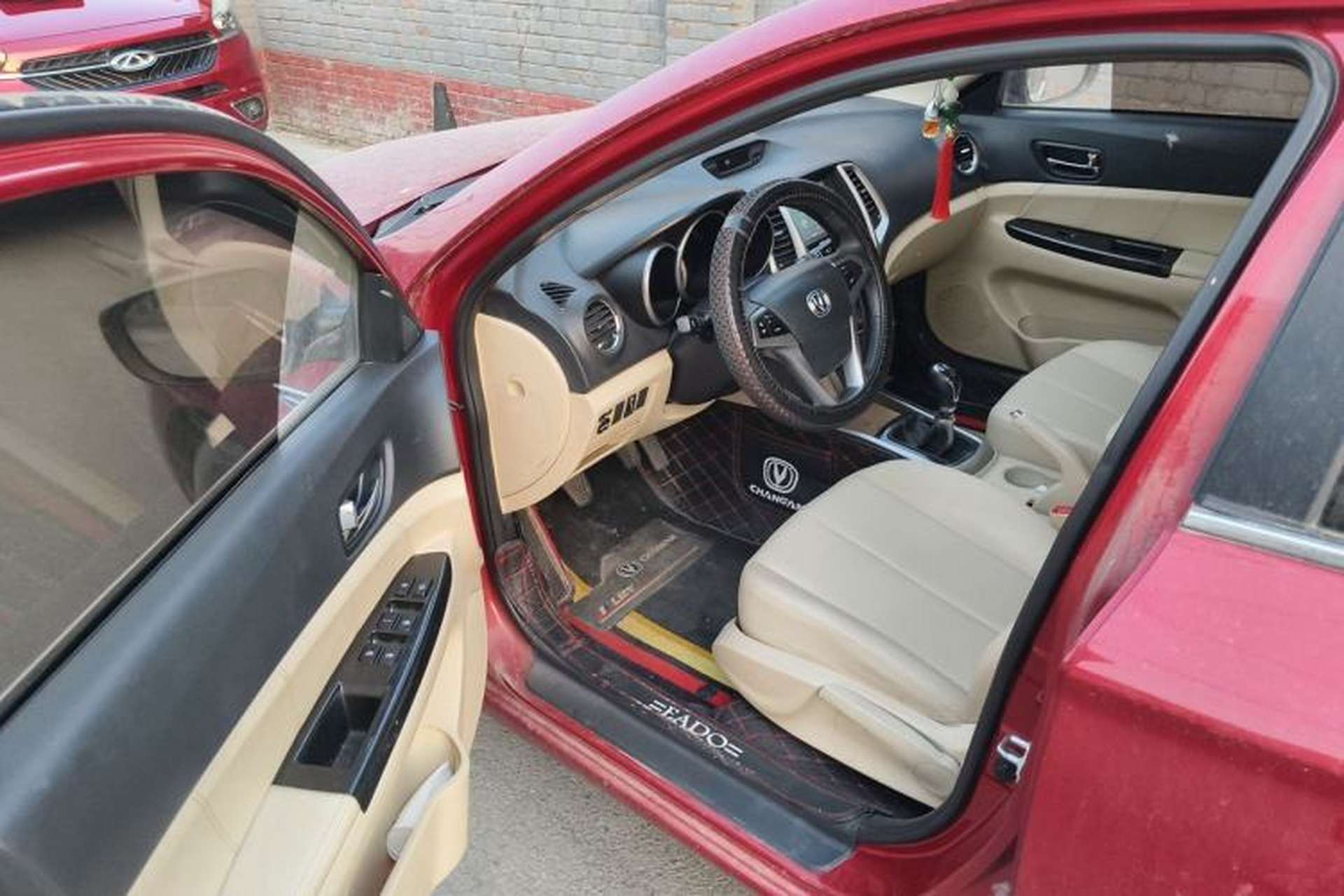 Used CHANGAN Eado 2015 1.6L Manual Luxury Model China V Standard Driver Seat
