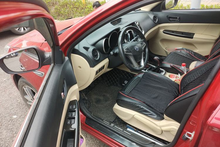 Used CHANGAN Eado 2015 1.6L Manual Luxury Model China V Standard Driver Seat