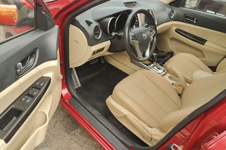 Used CHANGAN Eado 2015 1.6L Automatic Luxury Model Driver Seat