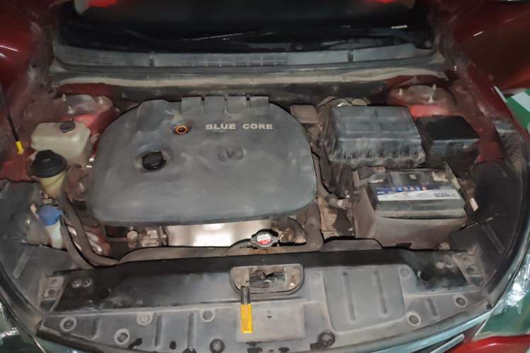 Used CHANGAN Eado 2015 1.6L Manual ZhiKu Model China IV Standard Engine Bay