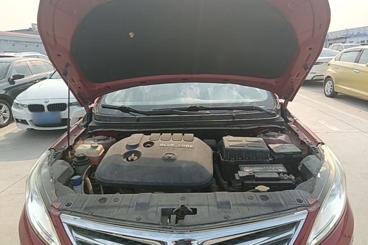 Used CHANGAN Eado 2015 1.6L Manual Luxury Model China V Standard Engine Bay