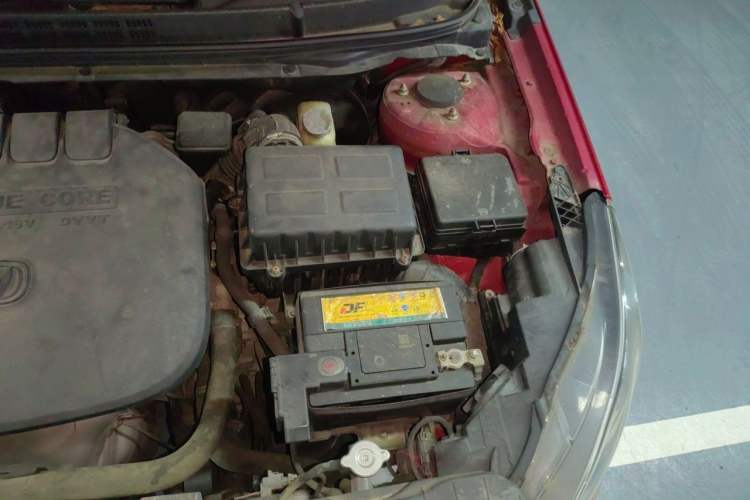 Used CHANGAN Eado 2015 1.6L Automatic Luxury Model Engine Bay Left