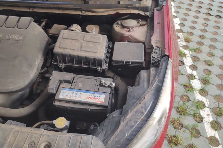 Used CHANGAN Eado 2015 1.6L Manual Elite Model China IV Standard Engine Bay Left